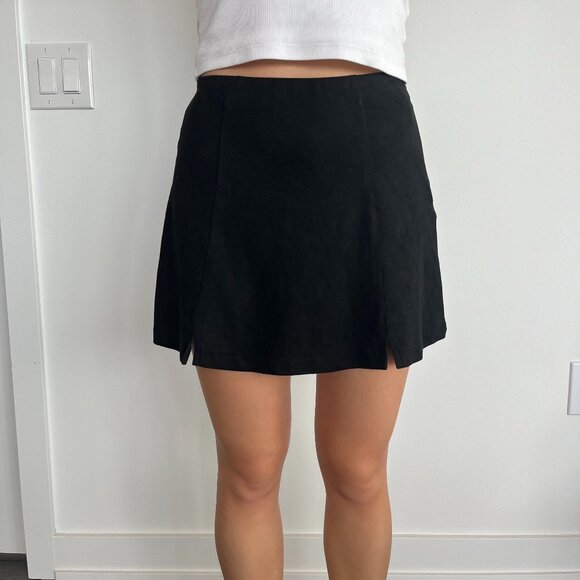 Brandy Melville Mini Black Skirt - One Size - Picture 1 of 7